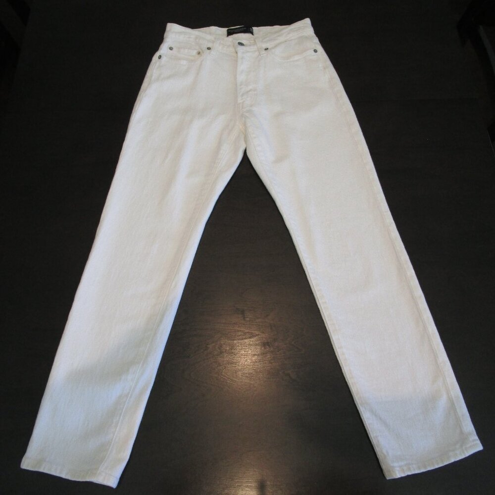 Abercrombie & Fitch, 28W and 30L, White